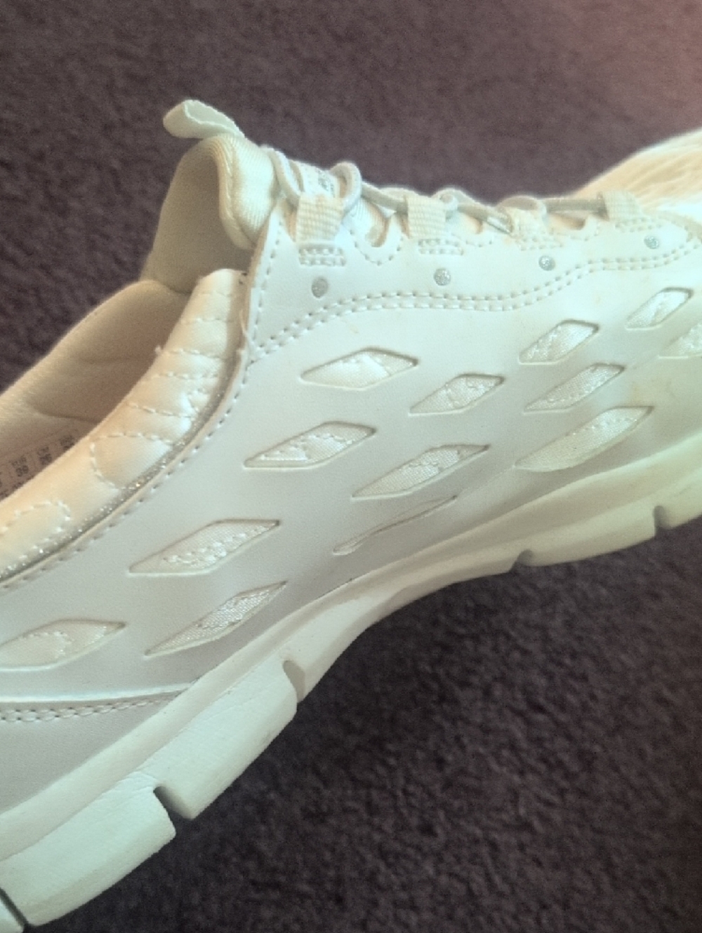 Skechers White Sneakers with Pink Floral Accents - Picture 4 of 15